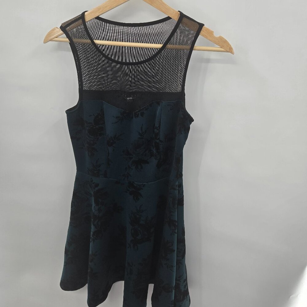 Trixxi Green Black Velvet Fit and Flare Cocktail Mini Dress Juniors Size Small